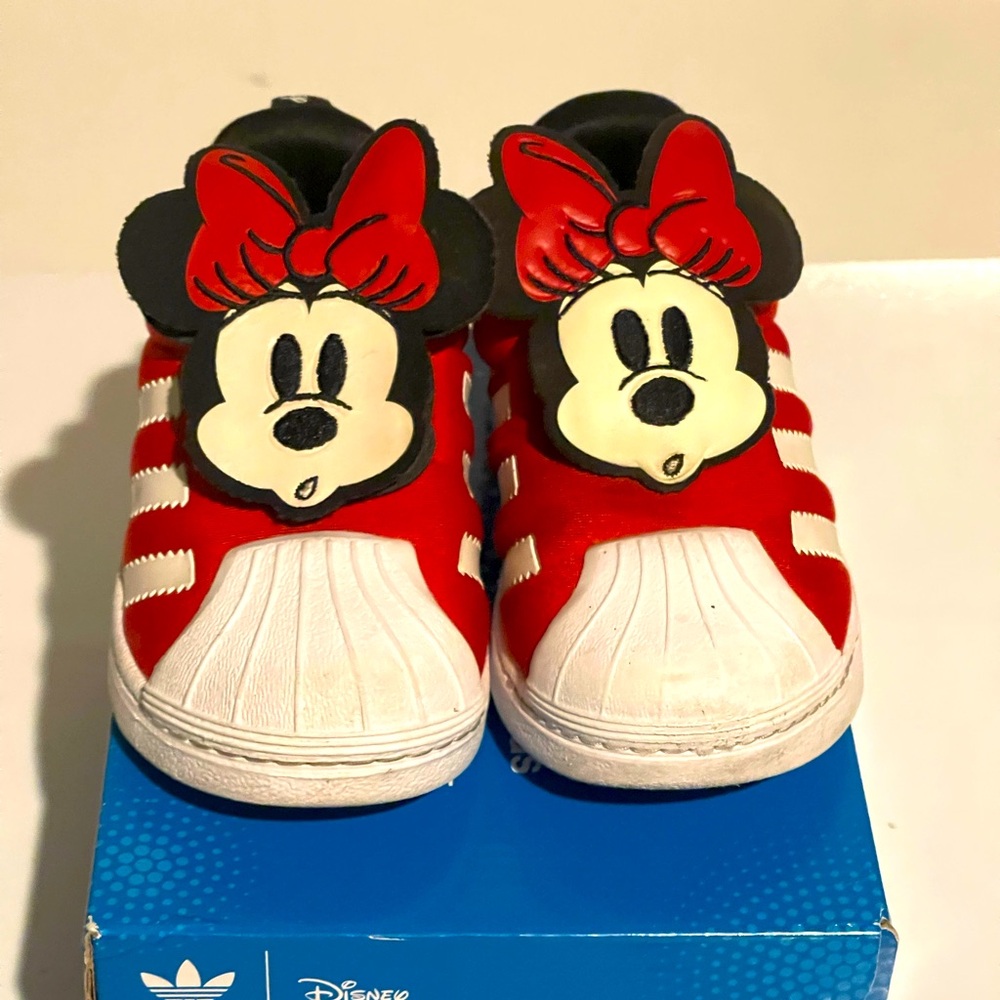 Disney x Adidas Minnie Mouse Superstars Size 7K